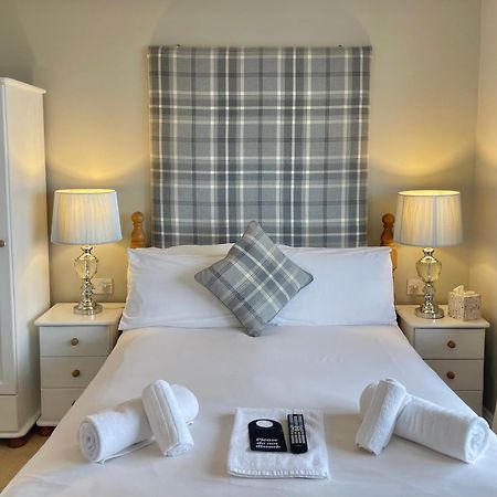 The Seacliffe - Whitby Hotel Екстериор снимка