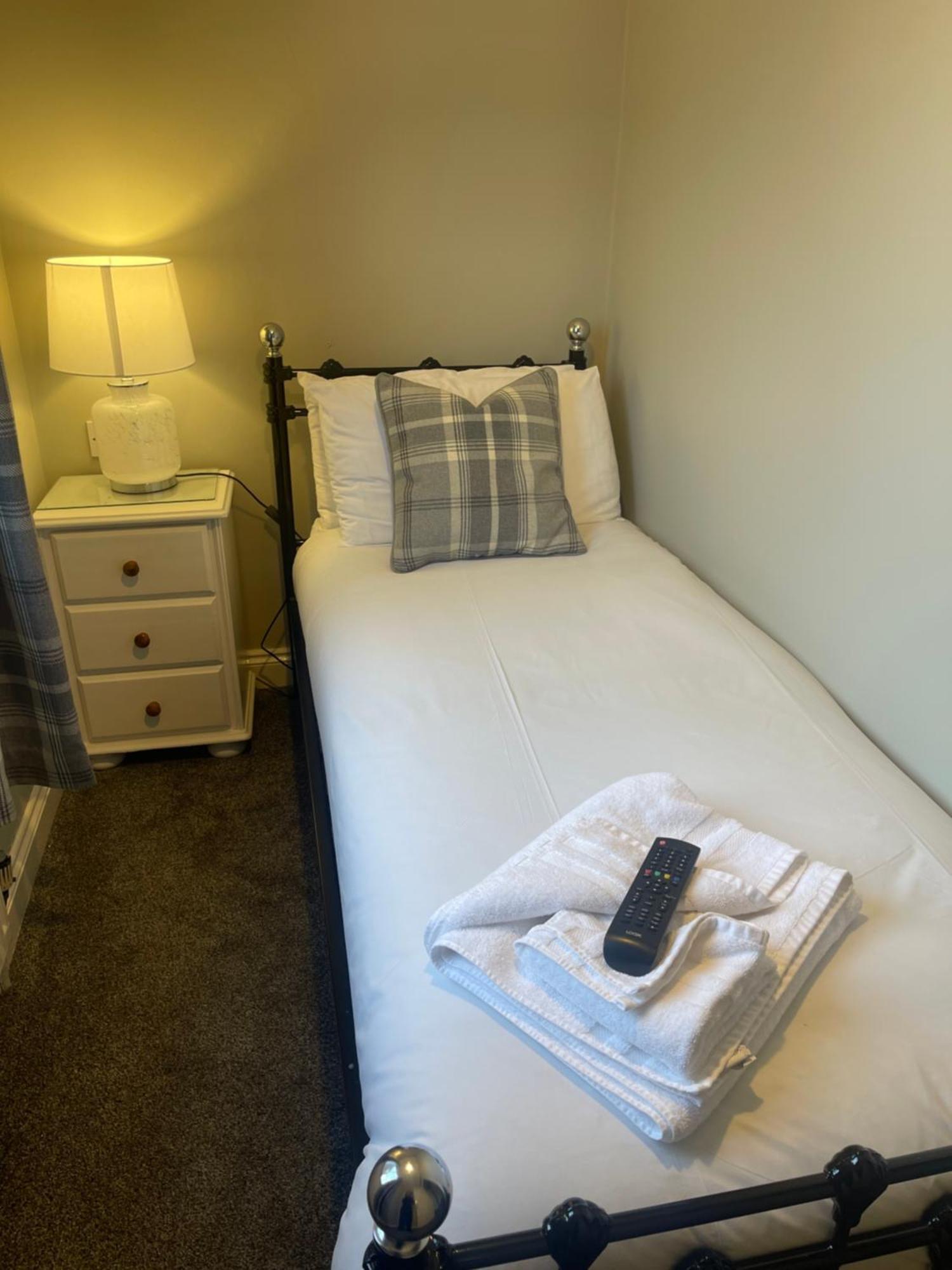 The Seacliffe - Whitby Hotel Екстериор снимка