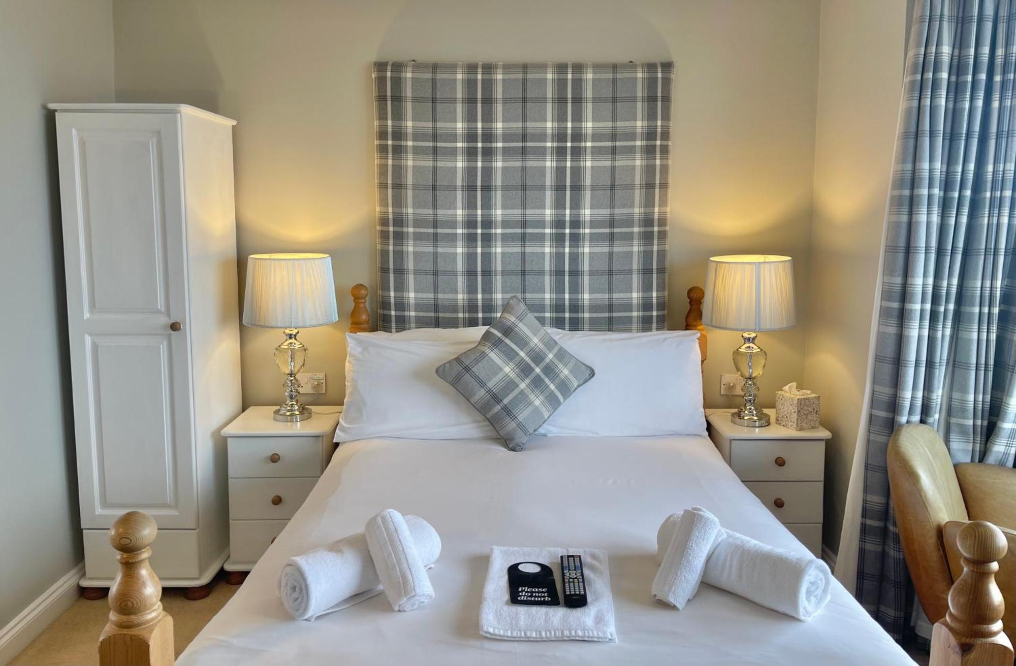 The Seacliffe - Whitby Hotel Екстериор снимка