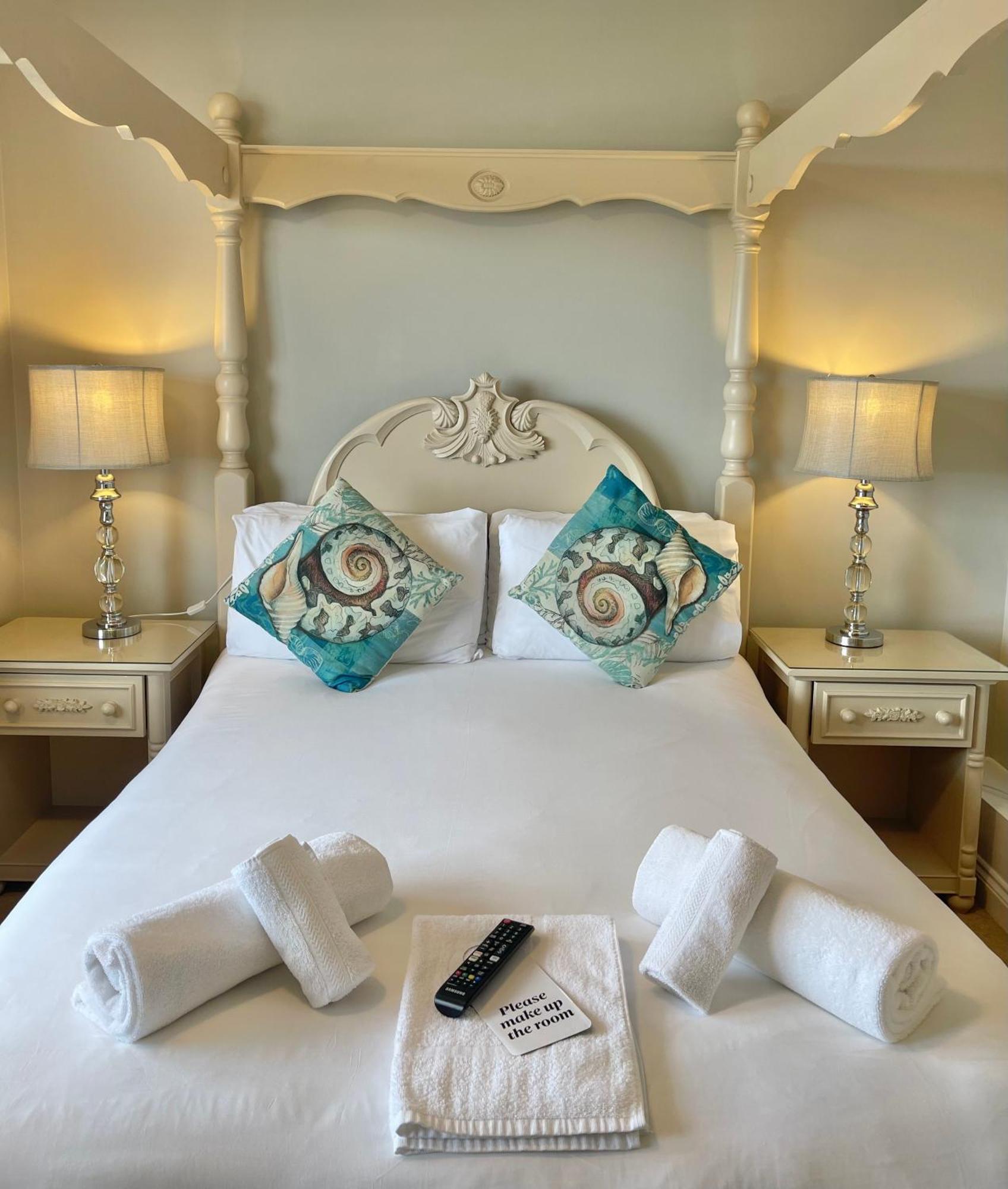 The Seacliffe - Whitby Hotel Екстериор снимка