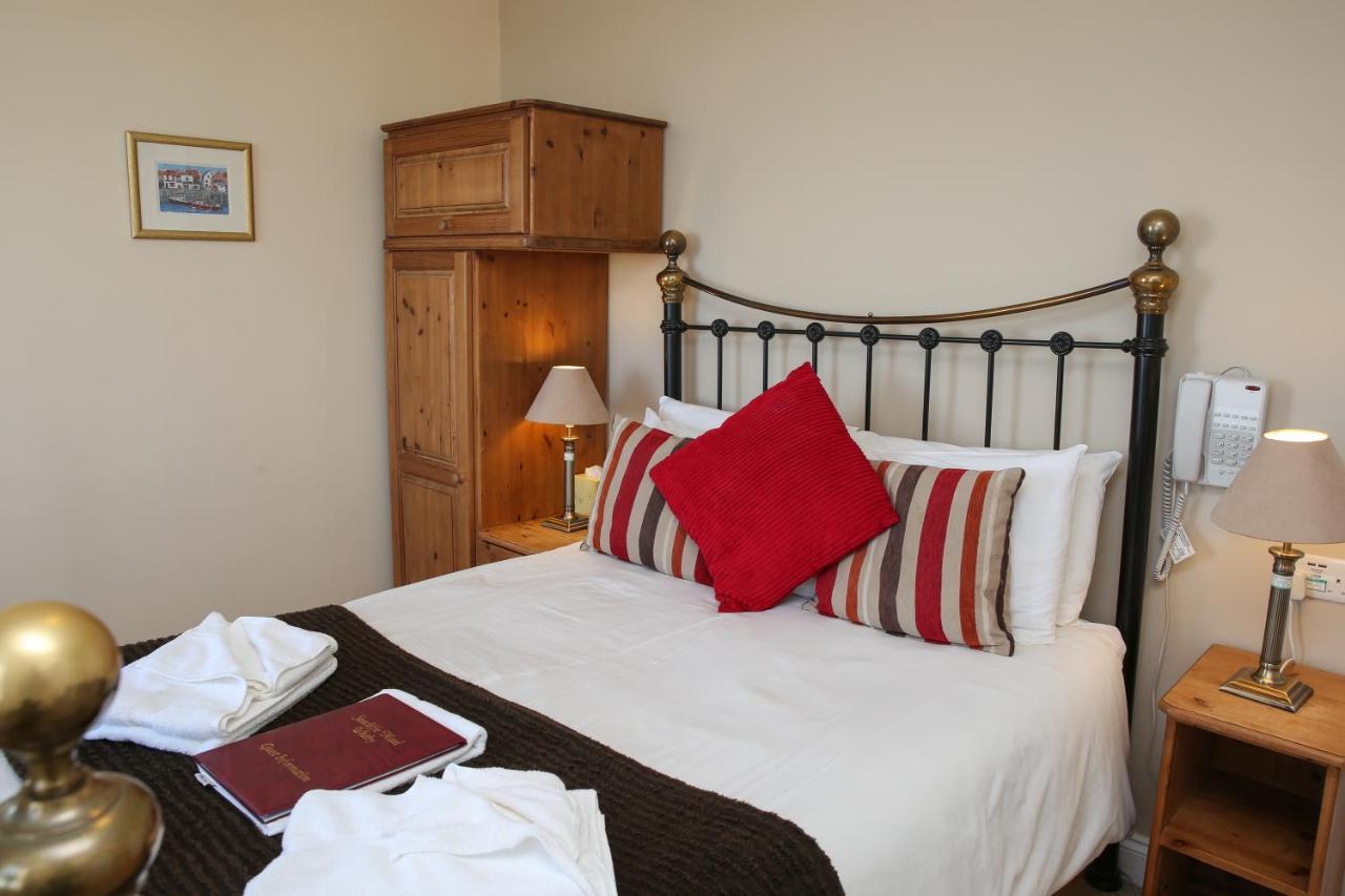 The Seacliffe - Whitby Hotel Екстериор снимка