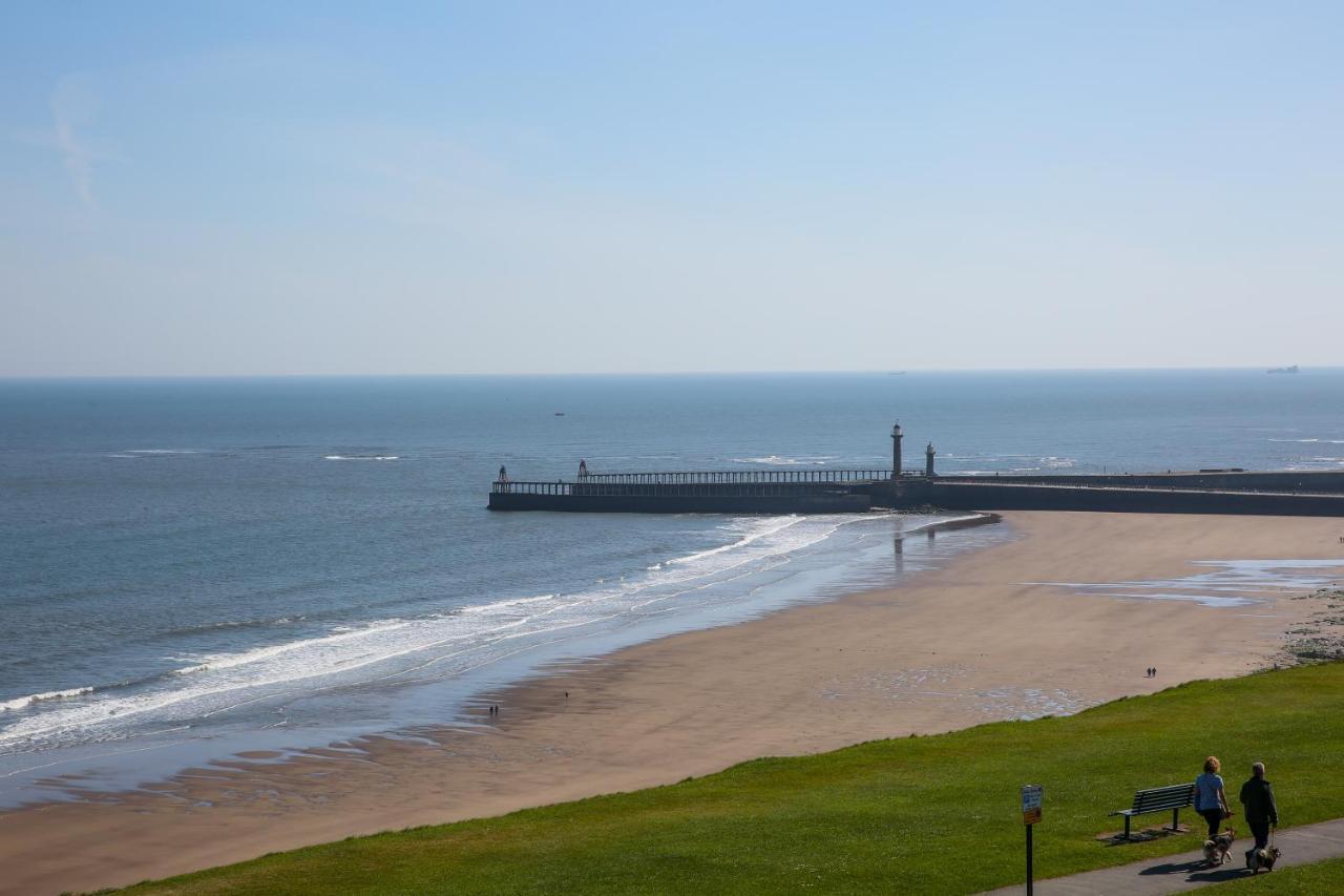 The Seacliffe - Whitby Hotel Екстериор снимка