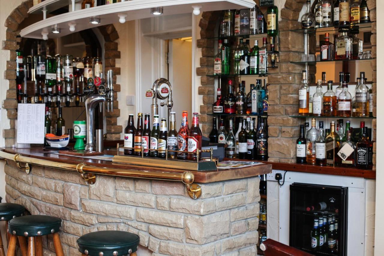 The Seacliffe - Whitby Hotel Екстериор снимка