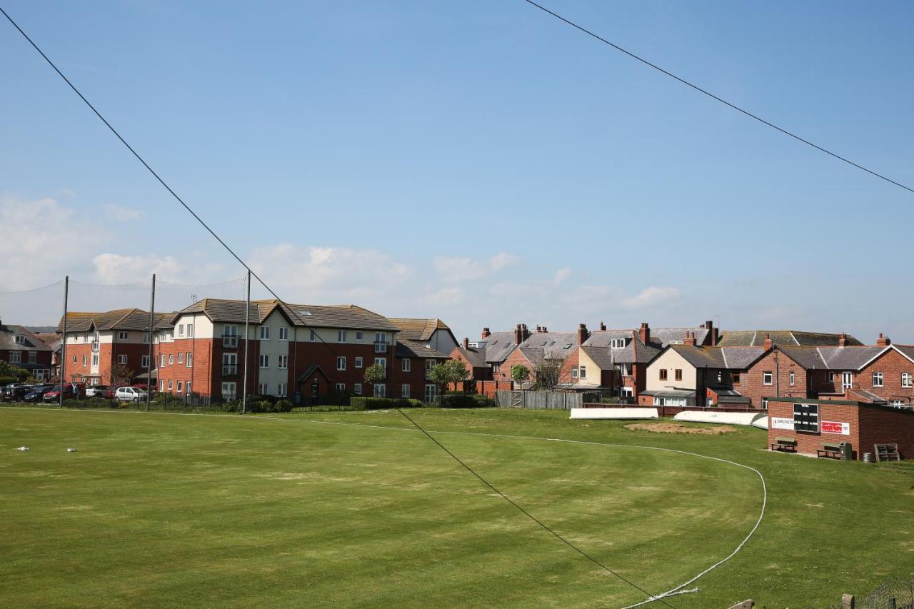 The Seacliffe - Whitby Hotel Екстериор снимка